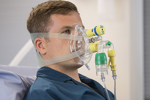 Ventumask Basic CPAP mask with integral Venturi flow driver, adjustable PEEP valve and nebuliser access, large